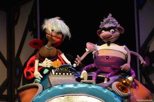 Plesna haljina žutog maslačka (s Djedom Božićnjakom)